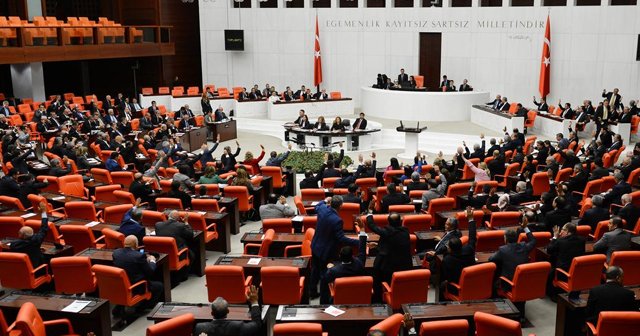 İç tüzük değişikliği için 4 parti TBMM'de toplanıyor