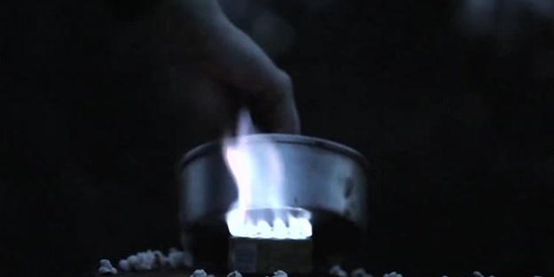 İçecek kutusundan öyle bir şey yaptı ki!