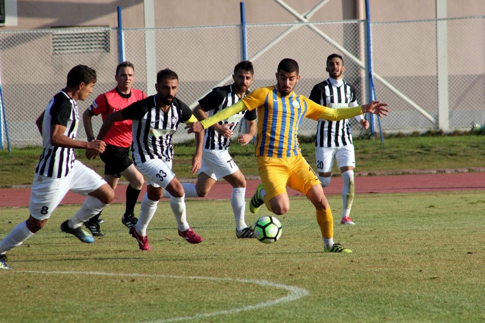 İçelspor destek görememekten şikayetçi 