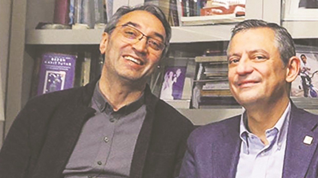 İçeride ölüyordu dışarıda gülüyor