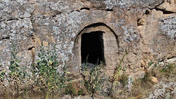 İçerinden bakın ne var! Gizemli görüntünün sırrını bilen yok