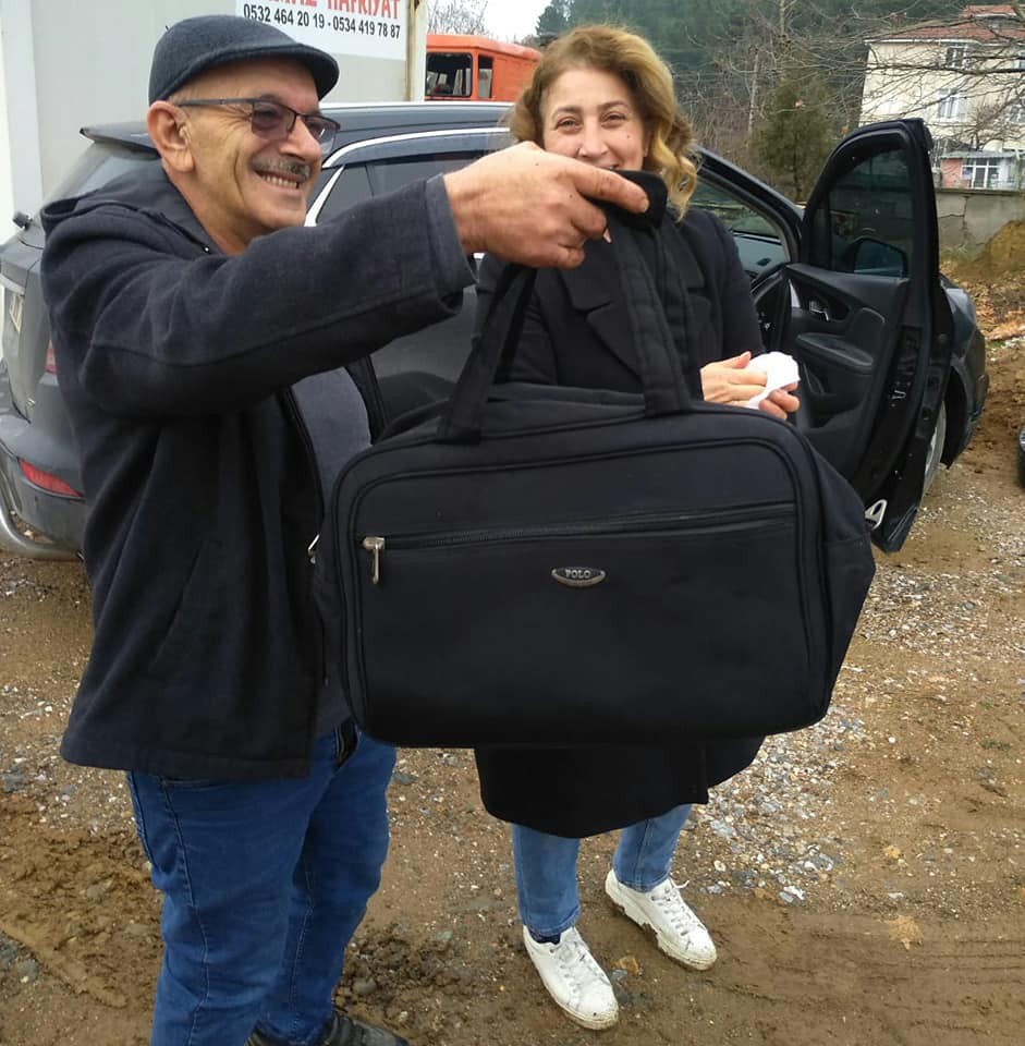 İçerisi altın dolu çantayı yanlışlıkla çöpe attı 