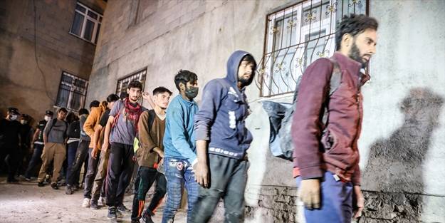 İçişleri açıkladı! İşte yakalanan Afgan göçmen sayısı