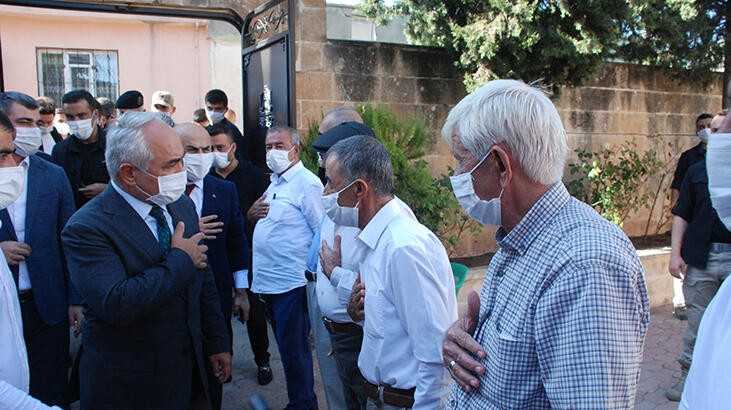 İçişleri Bakan Yardımcısı Mehmet Ersoy alçak saldırıda şehit olan Gezenoğlu'nun ailesini ziyaret etti