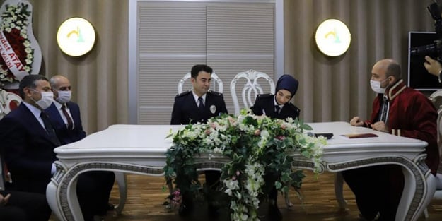 Bakan Soylu'dan polis çifte sürpriz