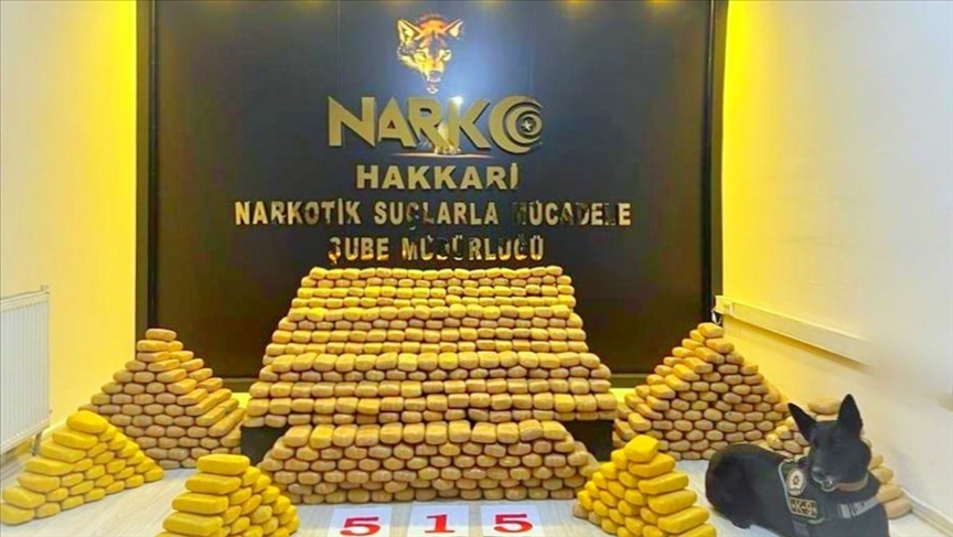 İçişleri Bakanı Soylu, Hakkari'de 515 kilogram eroinin ele geçirildiğini bildirdi
