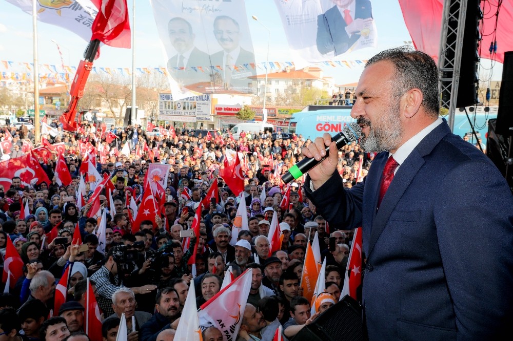 İçişleri Bakanı Soylu’ya Yenikent’te coşkulu karşılama 