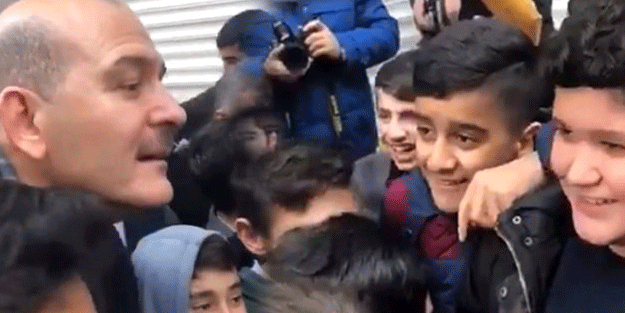 Bakan Soylu, Mardinli gençlerle sohbet etti! Dikkat çeken diyalog