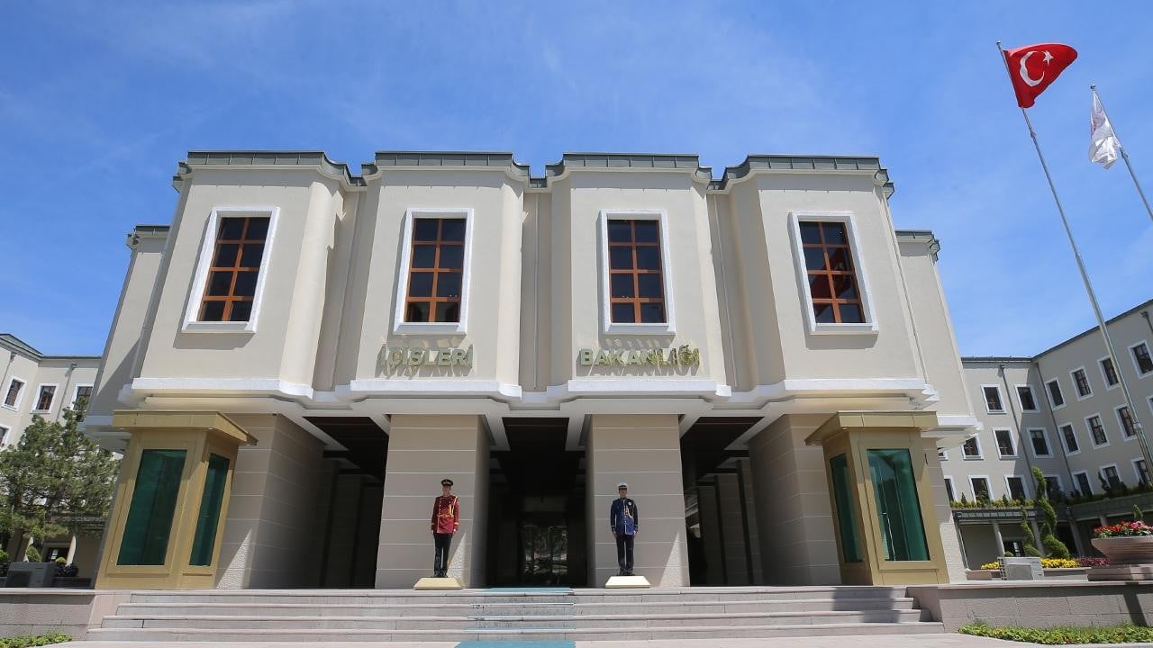 İçişleri Bakanlığı duyurdu: 6 bin 134 kişinin vatandaşlık kararı geri alındı
