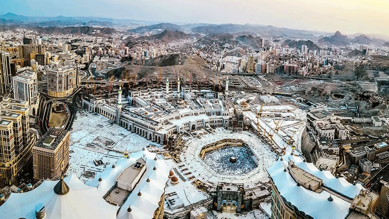 Hac vizesi ve ikamet izni olmayanlar artık Mekke'ye giremeyecek