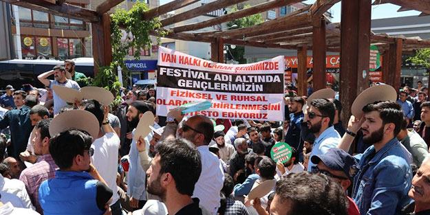 İçki, kumar ve fuhuş festivaline karşı halk ayaklanmıştı! İptal edildi
