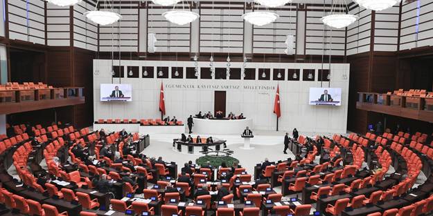 'İcrayla çocuk teslimi'ni de içeren 5. Yargı paketi Adalet Komisyonu'ndan geçti