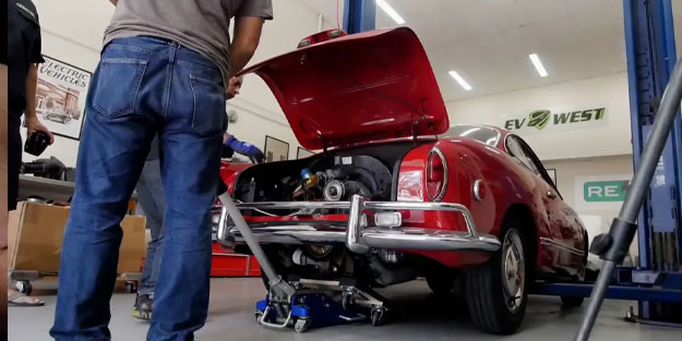 İçtenyanmalı otomobilleri elektrikliye dönüştürme işi hız kazandı