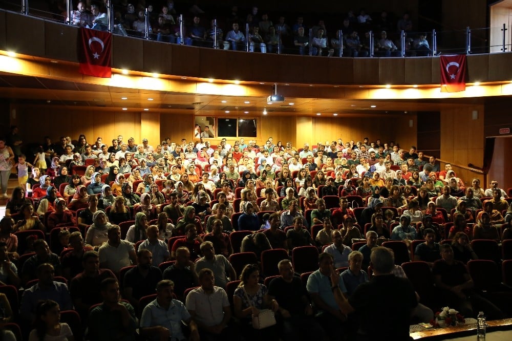 İdareci ve öğretmenlere liderlik eğitimi verildi 
