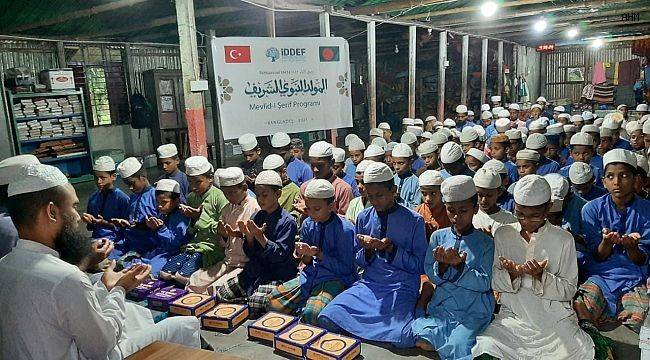 İDDEF, bir çok ülkede Peygamberi dualarla andı