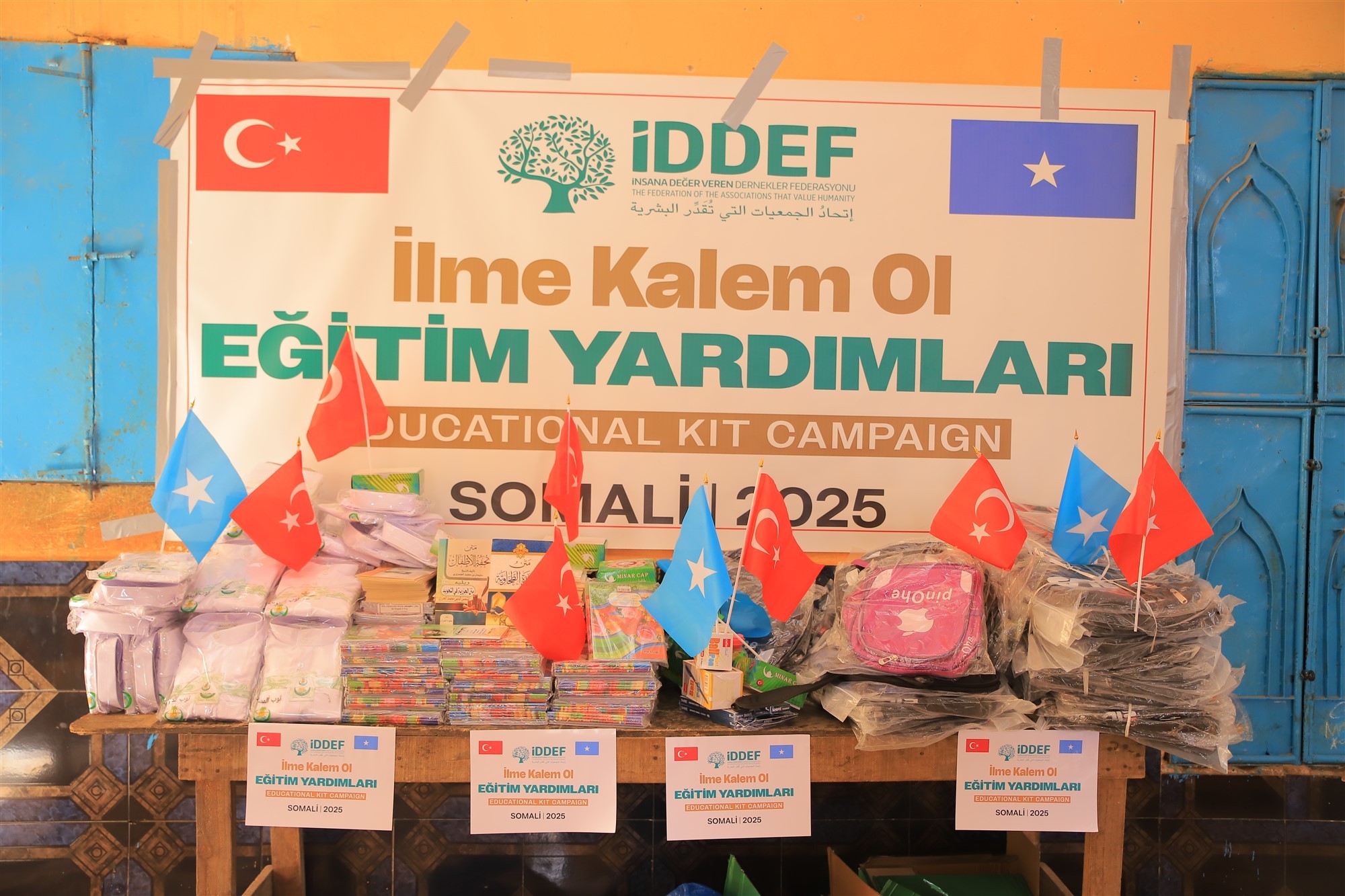 İDDEF’ten İhtiyaç Sahibi Öğrencilere Eğitim Seti Hediyesi