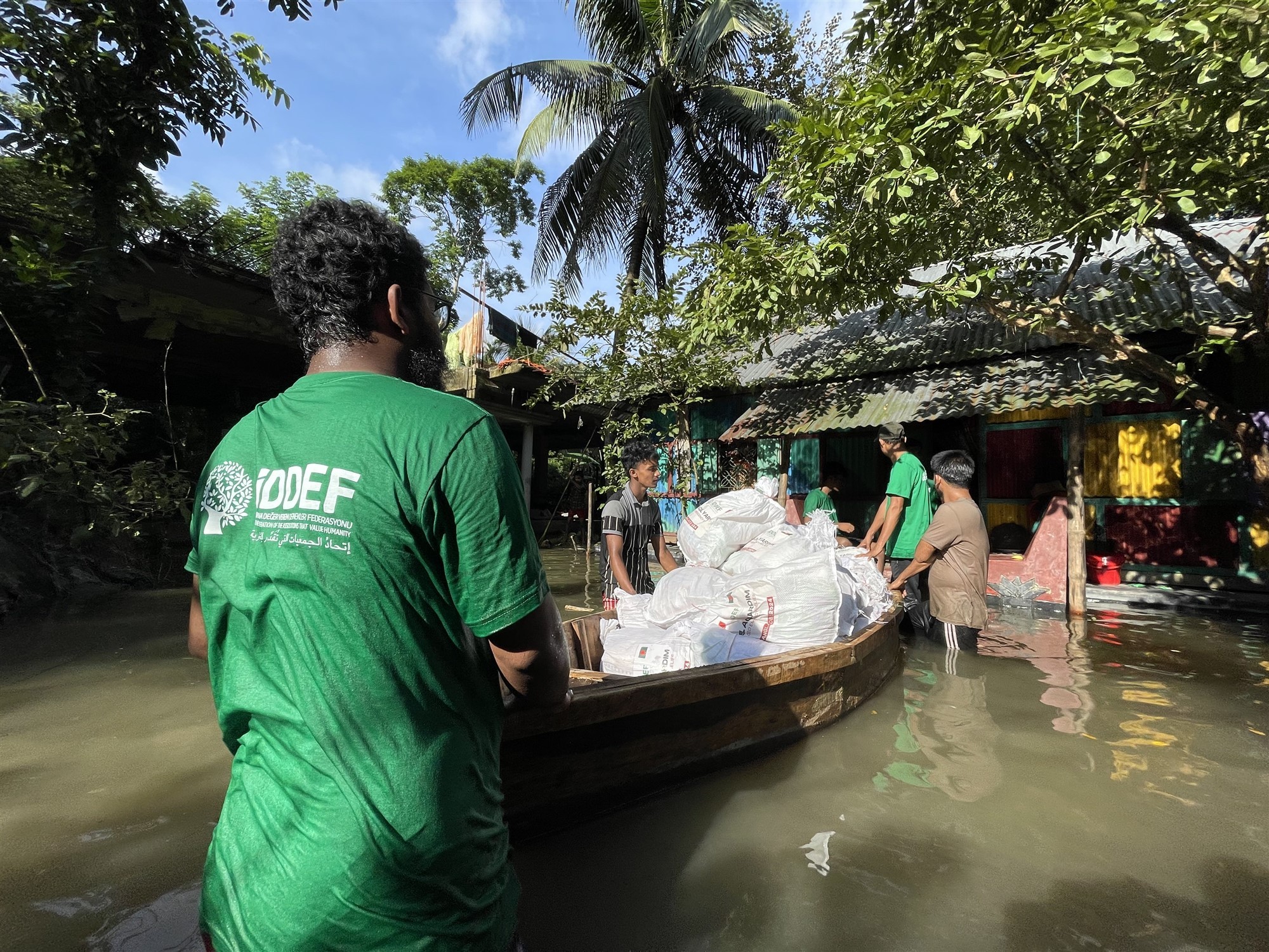İDDEF’ten Sel Felaketi Yaşayan Bangladeş’e Acil Yardım