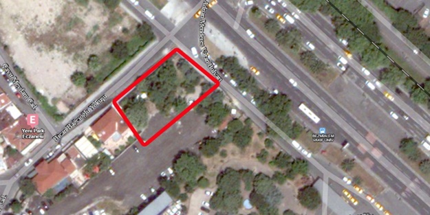 İddia: Bezmialem Üniversitesi Halil Attar Camisi'ne ait alanı gasbetti!