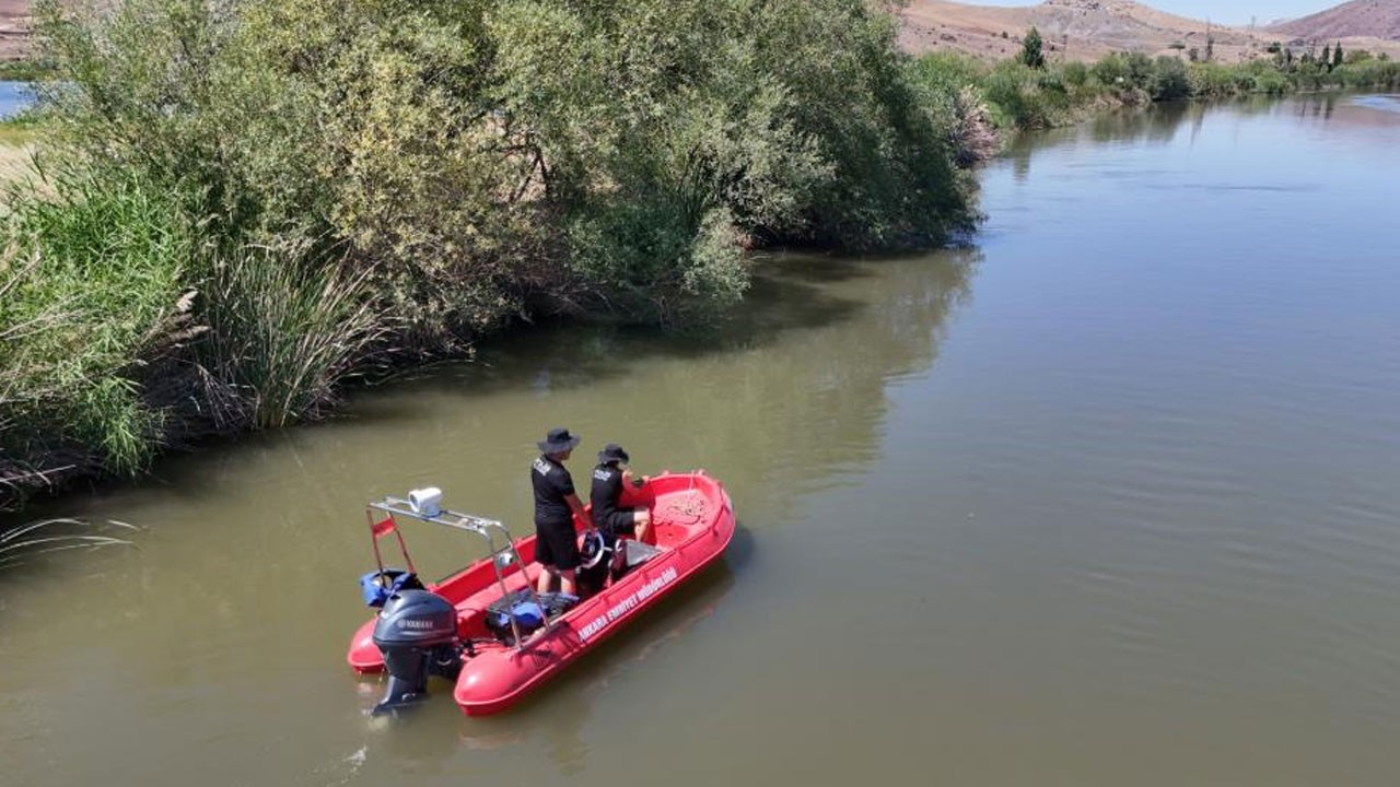 İddiaya girdi, ırmağa atladı... 4 gündür aranıyor