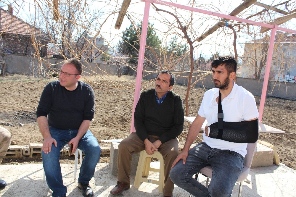 İdlib gazisi Sivas’taki baba evine geldi 
