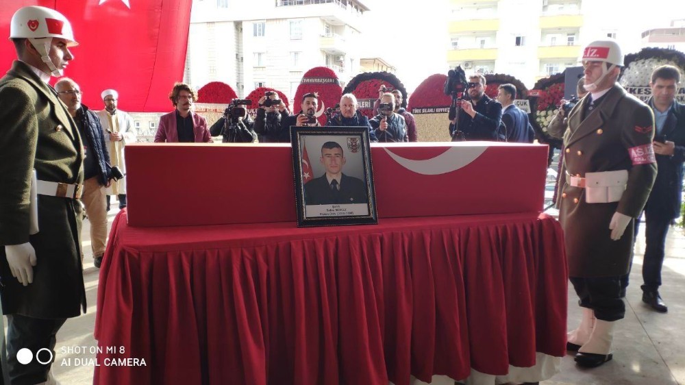 İdlib şehidi gözyaşlarıyla defnedildi 