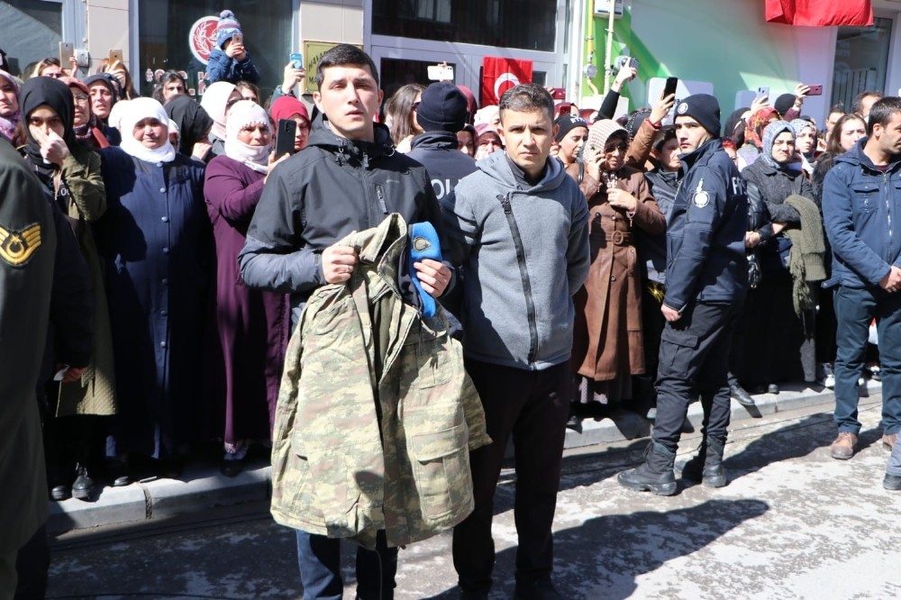 İdlib şehidi son yolculuğuna uğurlanıyor 