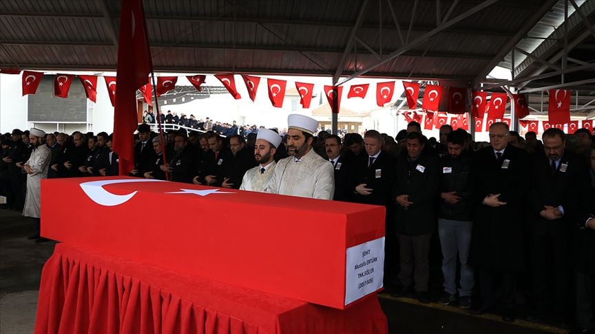 İdlib şehidi sözleşmeli er memleketi Gaziantep'te toprağa verildi