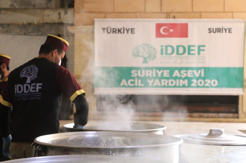 İdlib’de her gün 1500 kişiye iftar veriliyor 