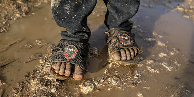 İdlib'de zorlu Ramazan! 'Çocuklarımın karnını doyuramıyorum'