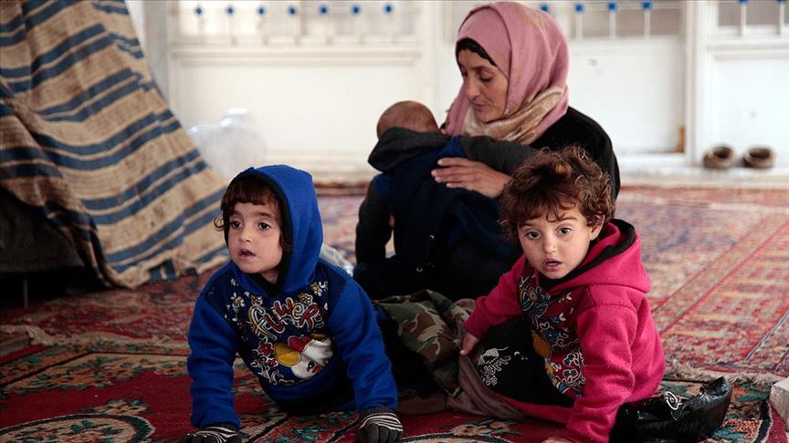 İdlib'deki cami bombardımandan kaçanların 'sığınağı' oldu