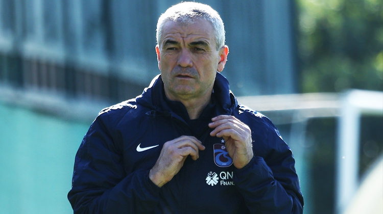 İdmanda kriz! Rıza Çalımbay yıldız ismi kovdu!