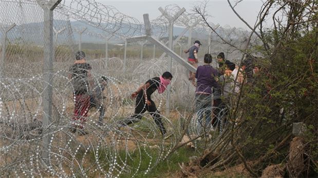 İdomeni'de sığınmacı kampında sular durulmuyor