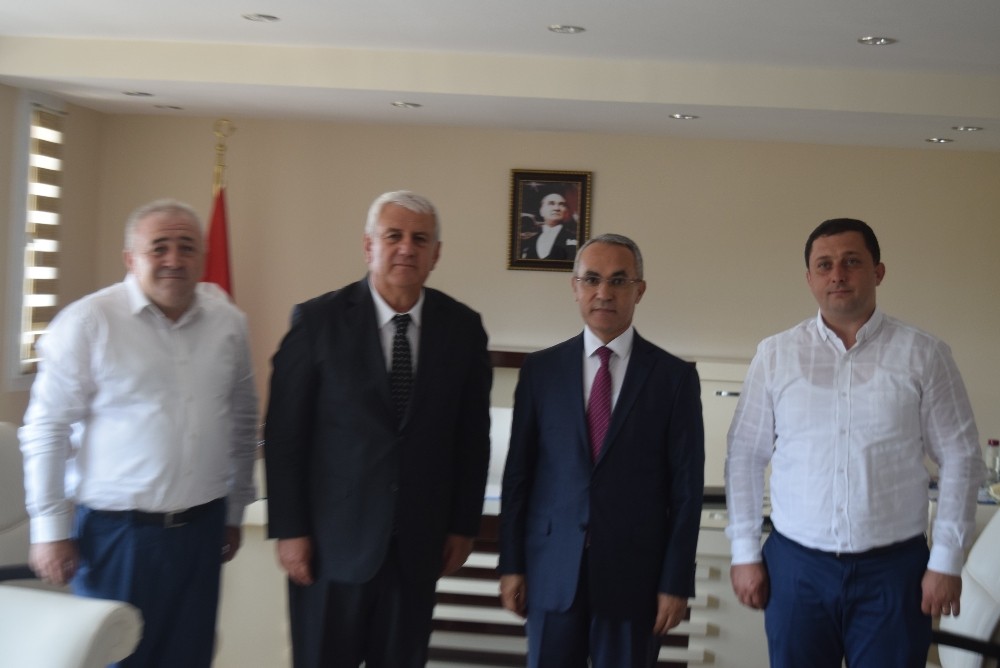 İESOB’dan Aliağa Kaymakamı Tekin’e ziyaret 