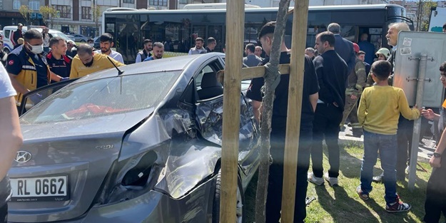 İETT otobüsü ile otomobil çarpıştı! Yaralılar var