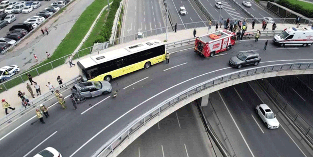 İETT otobüsü kaza yaptı: Yaralılar var