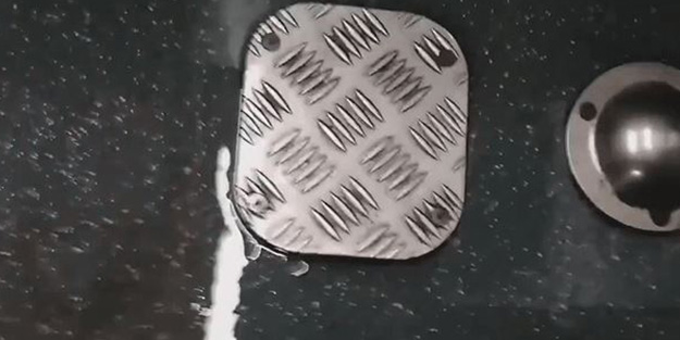 İETT otobüsünde büyük tehdit! Akaryakıt kaçağı görüntülendi