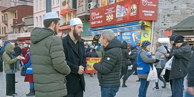 İFAM talebeleri Nimet Abla gişesinde vatandaşları uyardı!
