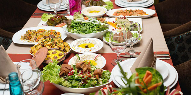 ‘İftar sofrası mütevazı kurulmalı’