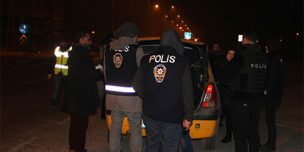 500 polisle operasyon