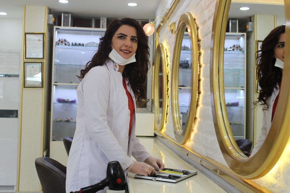 Iğdır’da berber, güzellik salonları ve kuaförler 52 gün sonra iş başı yaptı 