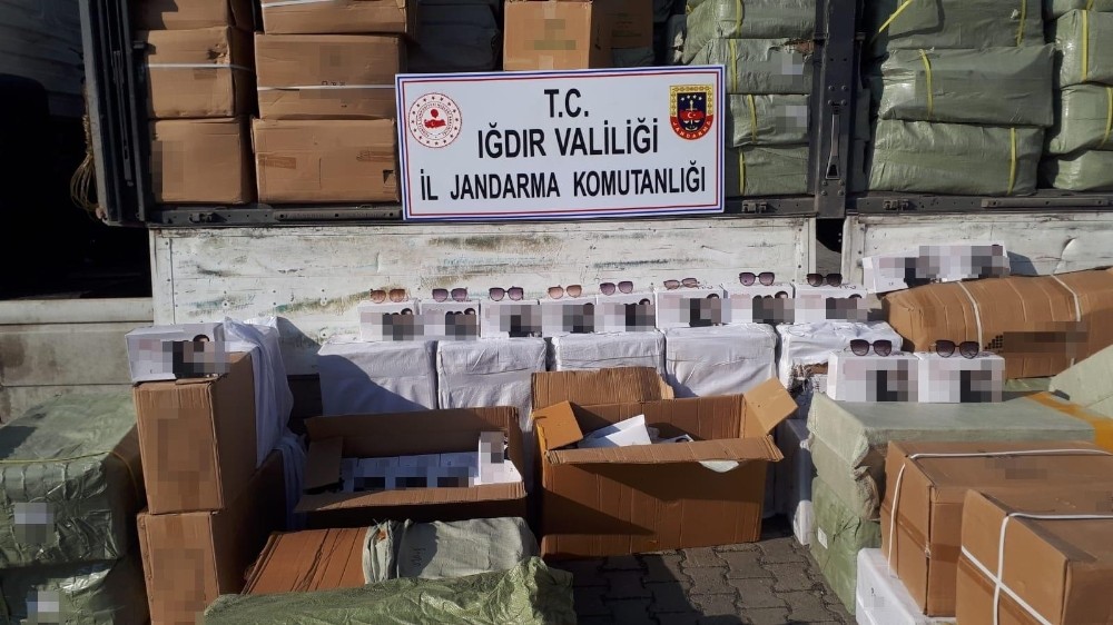 Iğdır’da kaçak gözlük operasyonu 
