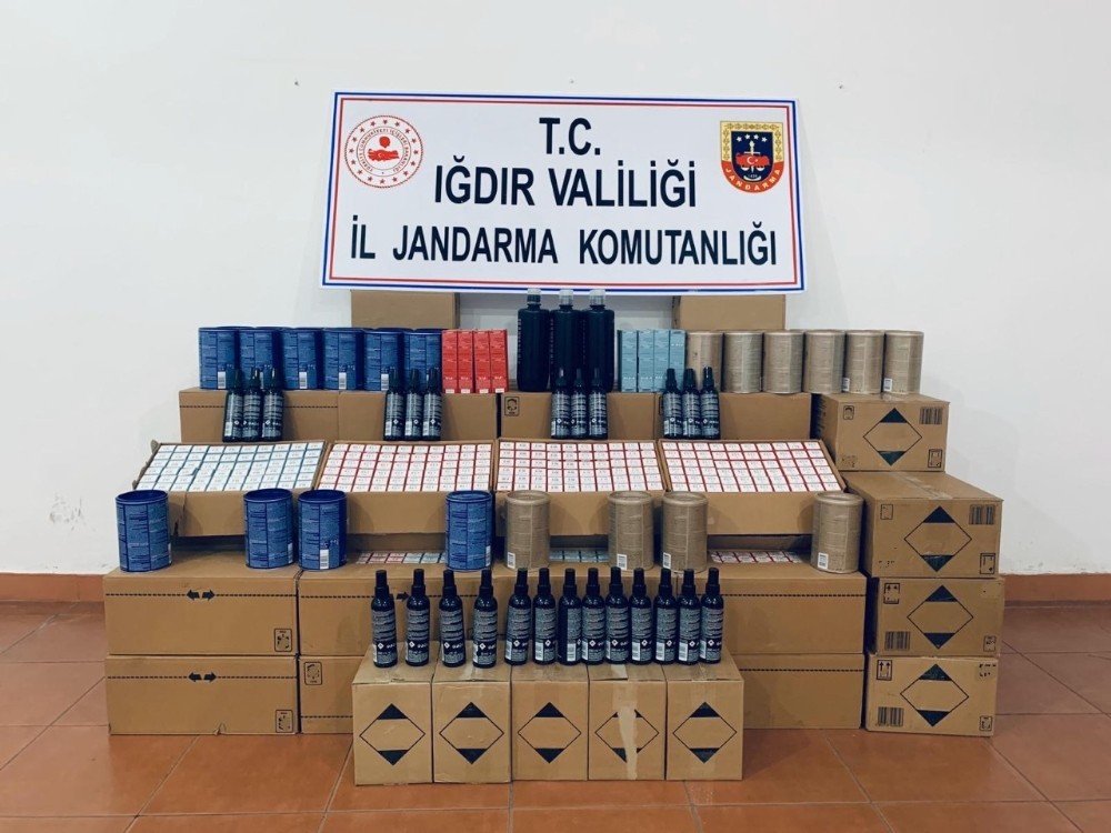 Iğdır’da kaçak kozmetik ürün ele geçirildi 