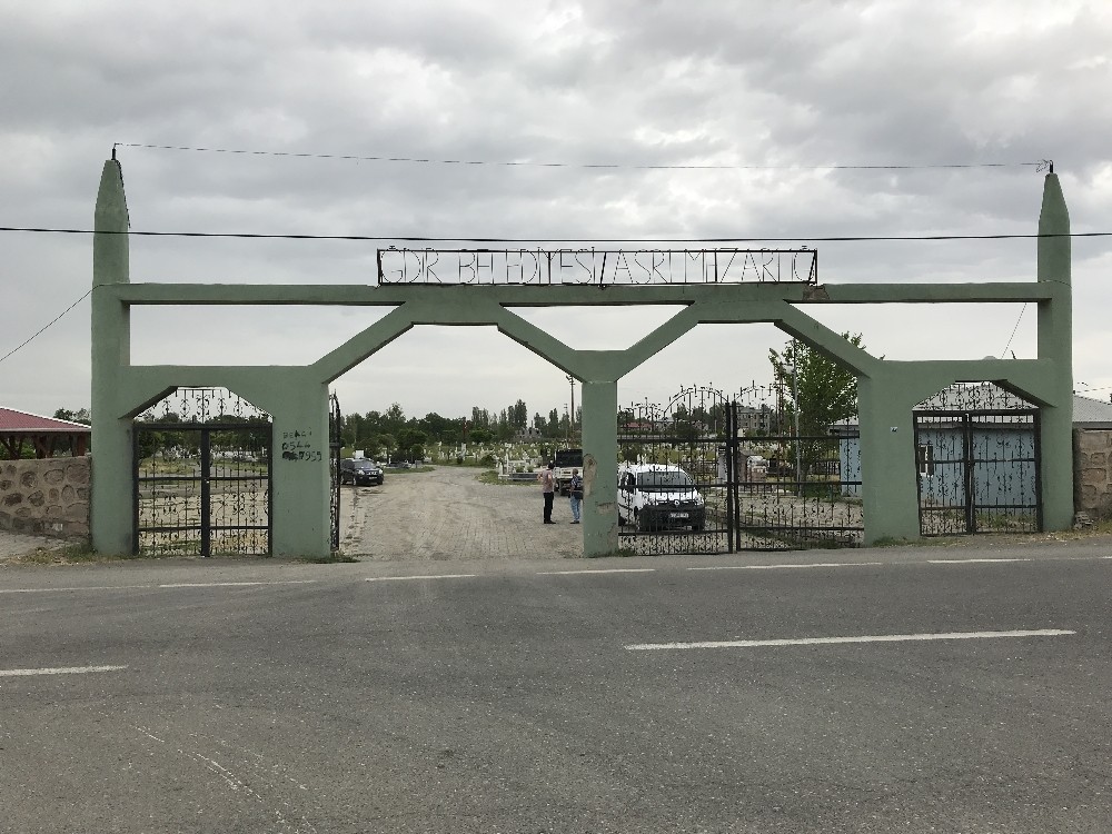 Iğdır’da mezarlıklar bu bayram boş kaldı 