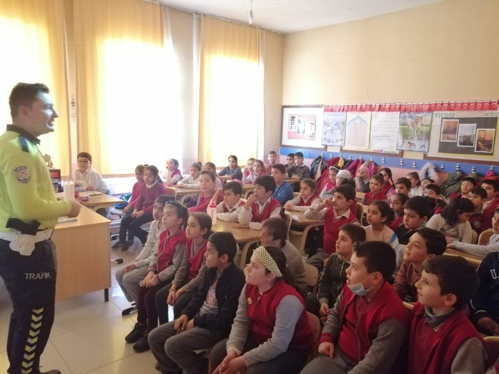 Iğdır’da öğrencilere trafik eğitimi 