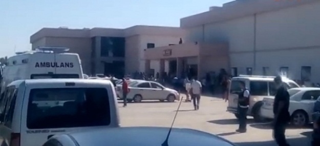 POLİS SERVİSİNE SALDIRI: 12 ŞEHİT!