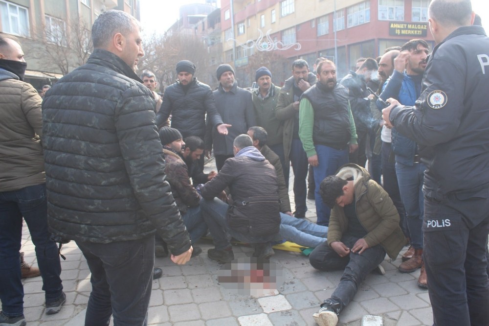 Iğdır’da taşlı, sopalı kavga: 4 yaralı 