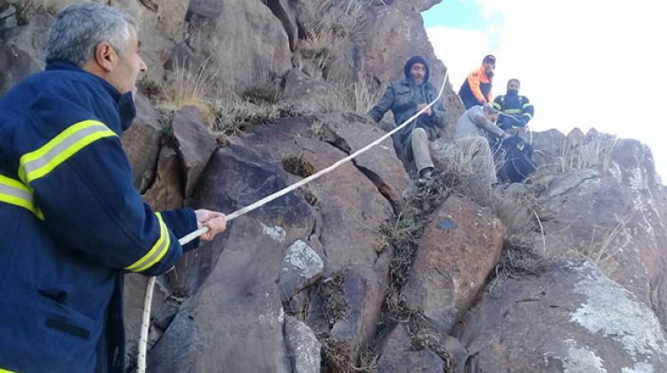 Iğdır'da yerleri drone ile tespit edilip kurtarıldırlar...
