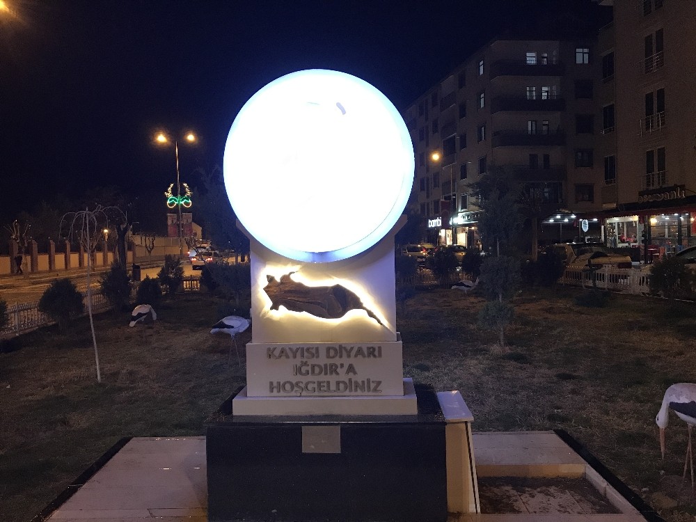 Iğdır’ın ışıklandırma çalışmaları tamamlandı 