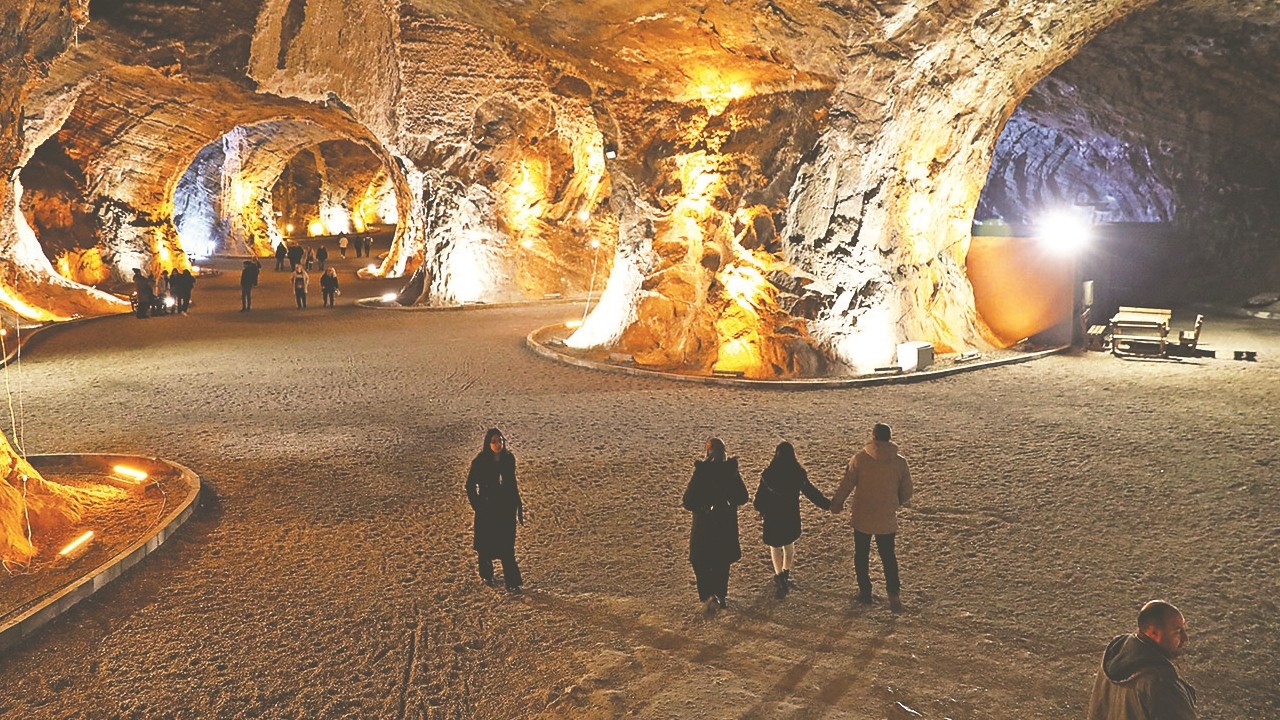 ığdır’ın Tuz Mağaraları büyük ilgi görüyor