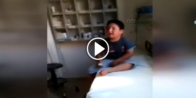 İğne korkusu küçük çocuğu internet fenomeni yaptı